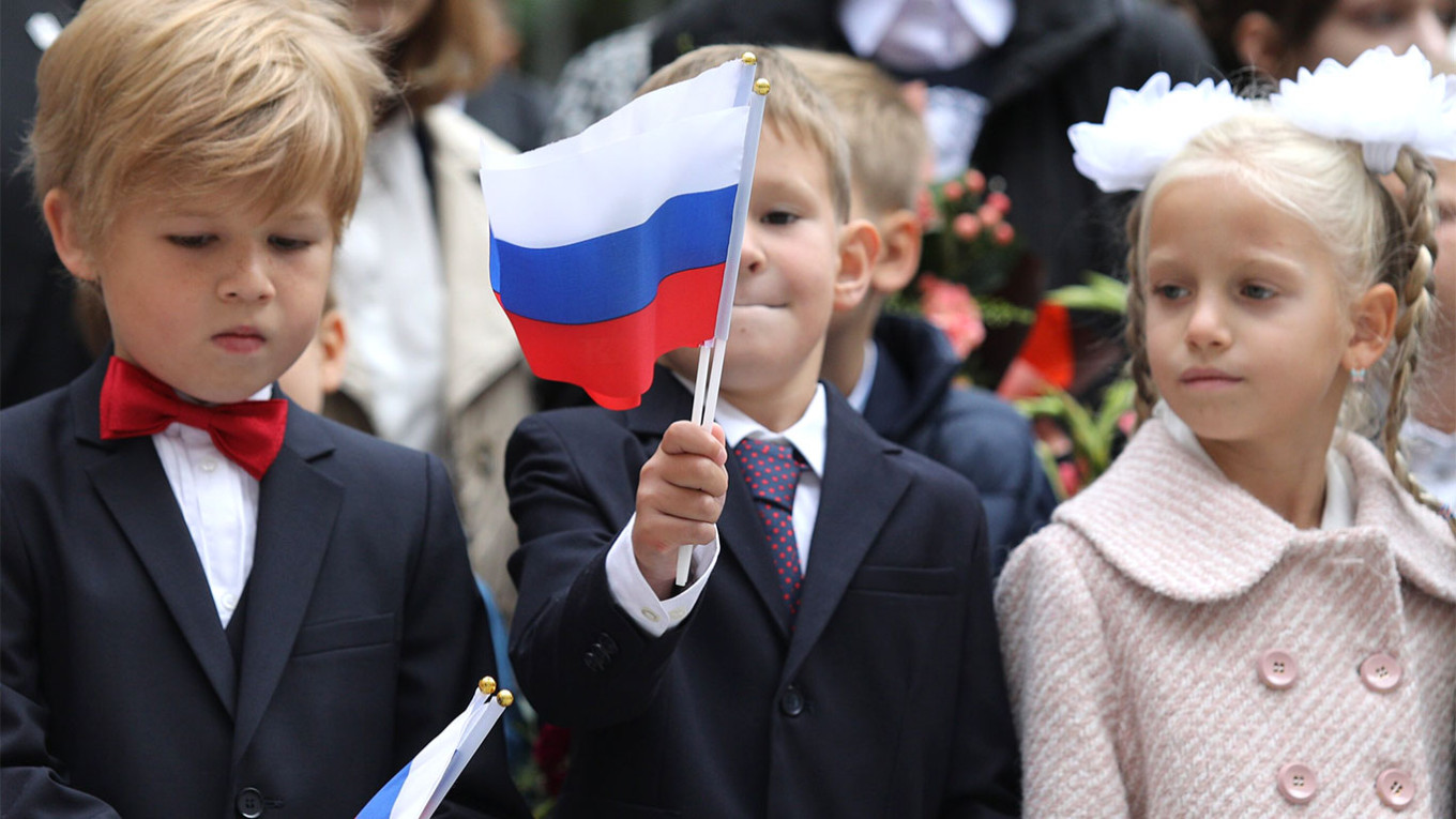 Russian Schoolchildren Return to Classrooms Changed by War - The Moscow Times