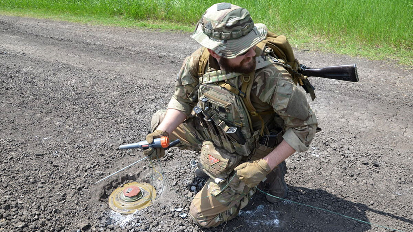 Raids into Russia's Belgorod aim to stretch forces thin: Analysts, Russia-Ukraine war News