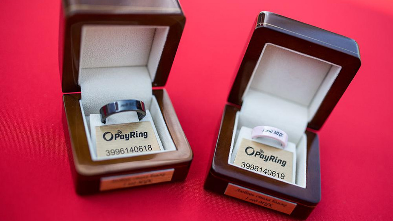 Indian startup develops 1st-ever smart ring to track health, make payments  on go