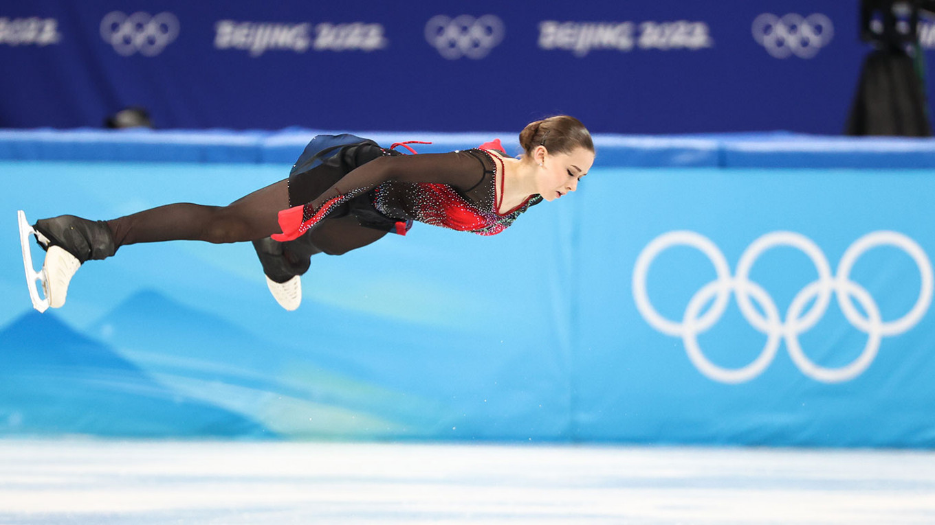 Russian Figure Skater, 15, First Woman to Land Quad Jump at Olympics - The  Moscow Times
