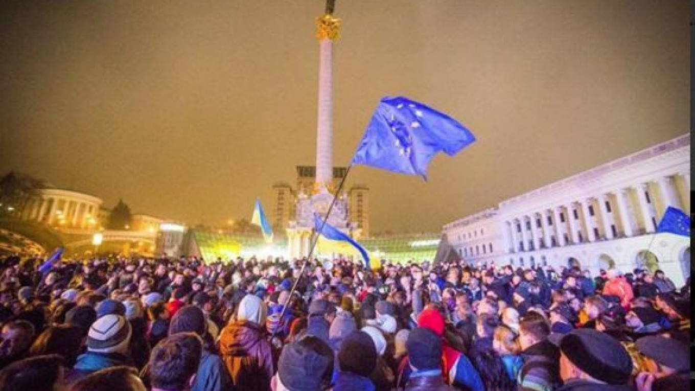 Евромайдан это. Майдан 2014 площадь независимости. Киев площадь независимости Евромайдан. Евромайдан в Киеве 2013-2014.