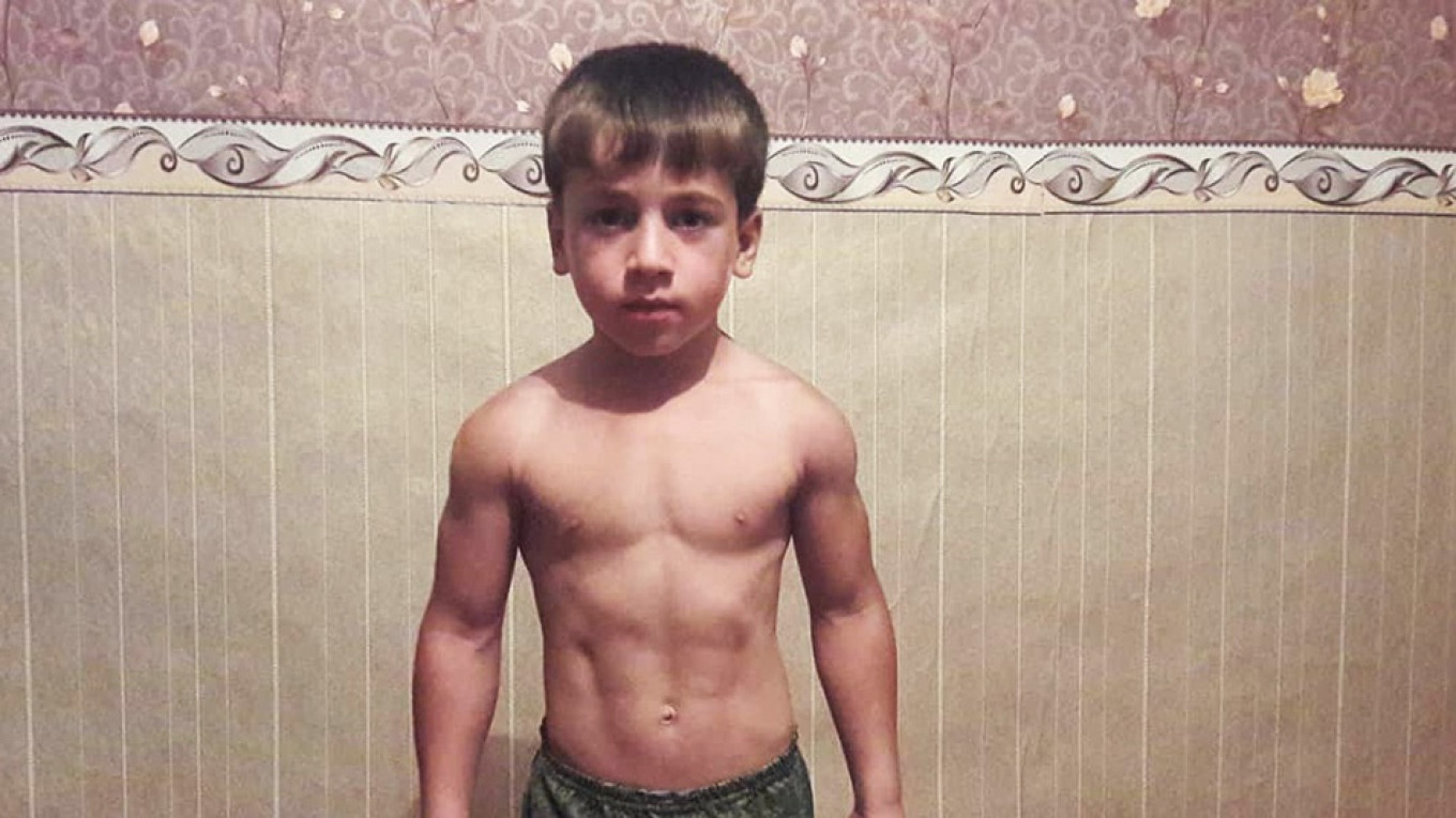Chechen Boy Does 4,105 Push-Ups in Record Time, Has to Repeat Feat ...