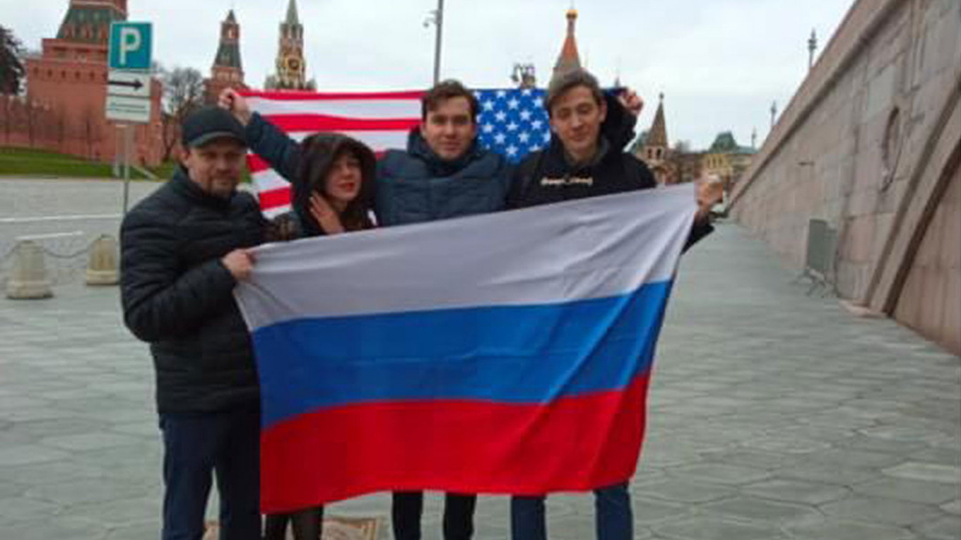 Activists Fined for Red Square U.S.-Russian Flag Photo – Reports - The  Moscow Times