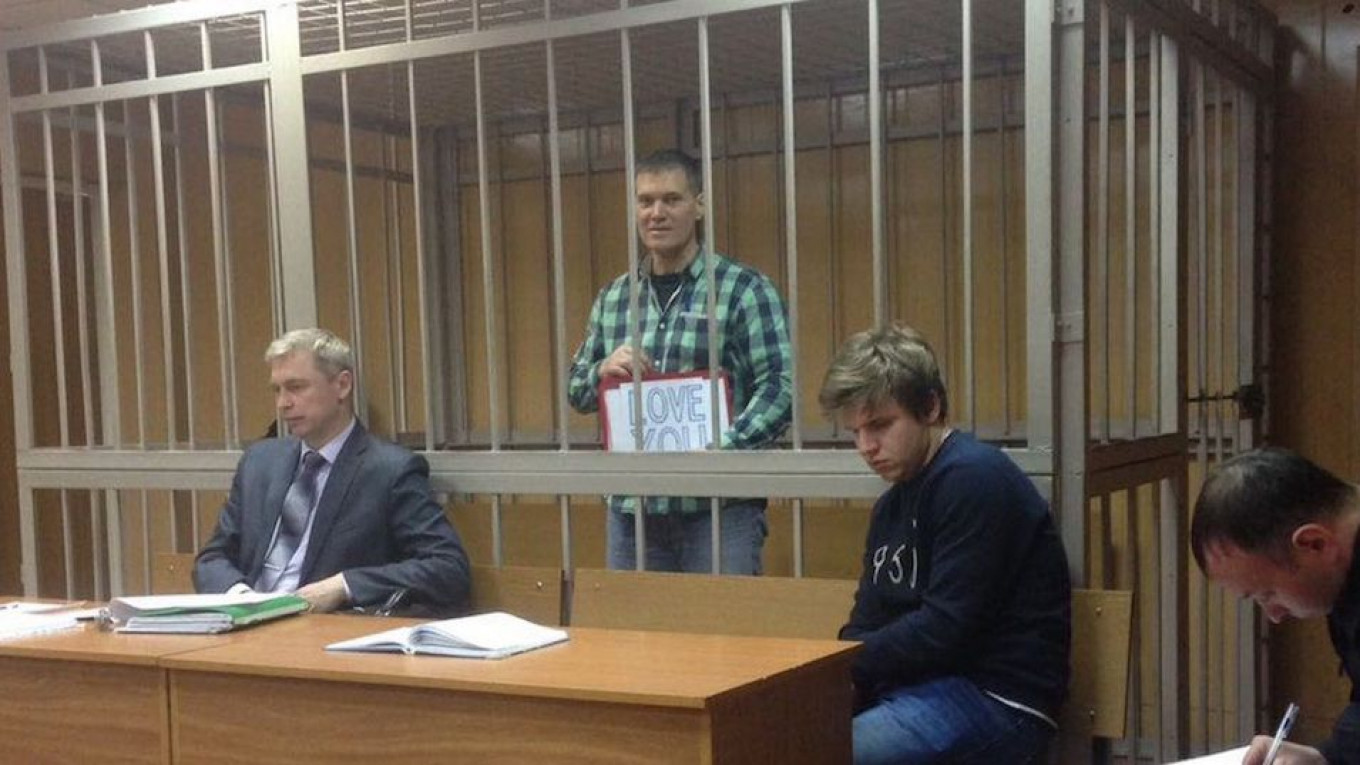 American Teacher Jailed in Russia for Cleaning Product Purchase Returns to  . - The Moscow Times