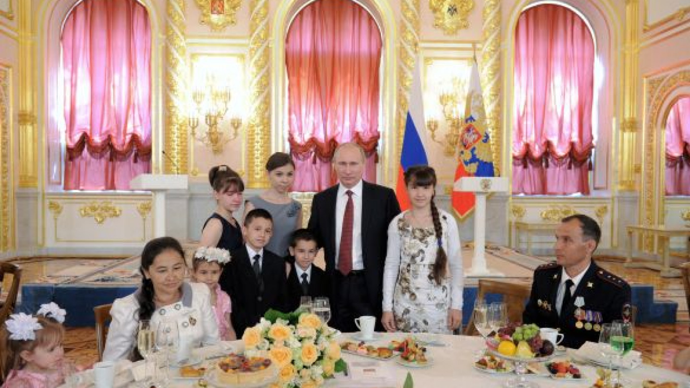 grand kremlin palace putin