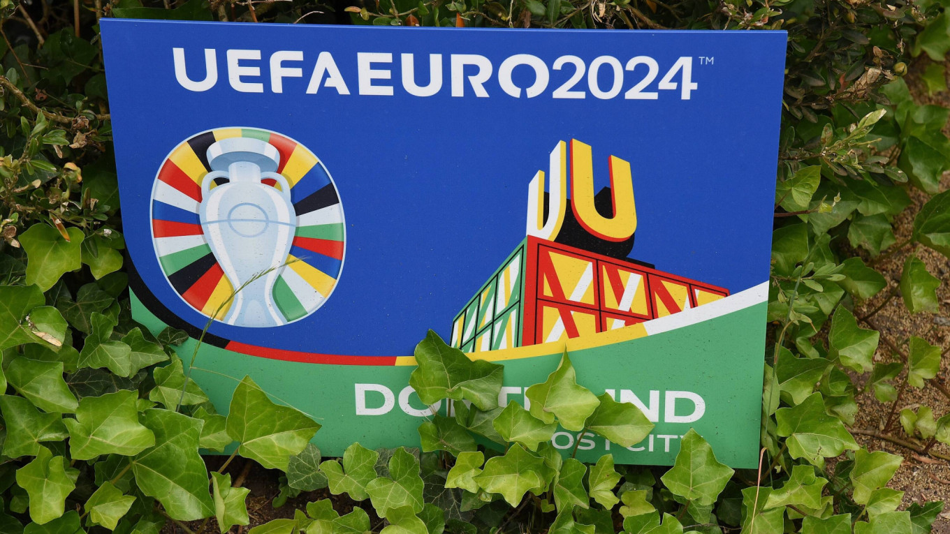 Euro 2024 qualifying fixtures: Full schedule, groups, play-offs, dates and  kick-off times - The Athletic