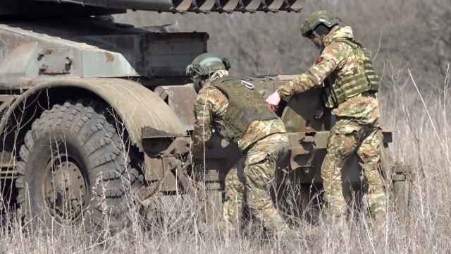 Russia Claims Advances Near Chasiv Yar as Ukraine Hails New Aid