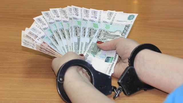 Russian Prosecutor Demands U K Return 8 4 Billion Looted By Russian Criminals