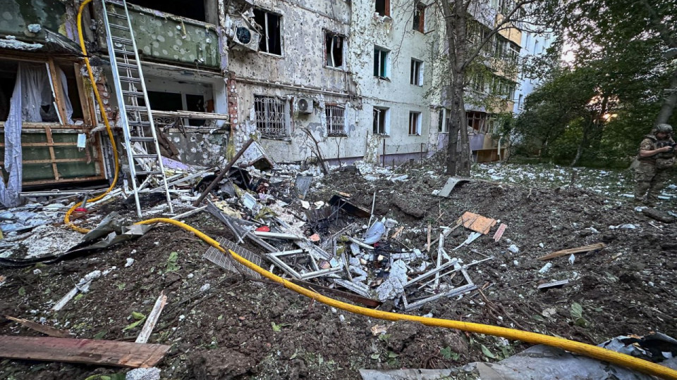 Ukraine Says 6 Killed in Massive Russian Drone, Missile Attack