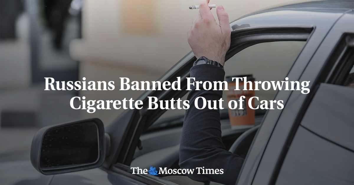 woman smokes 100 cigarettes a day Cigarette Smoke Might Cause Infertility, Early Menopause, Study Shows