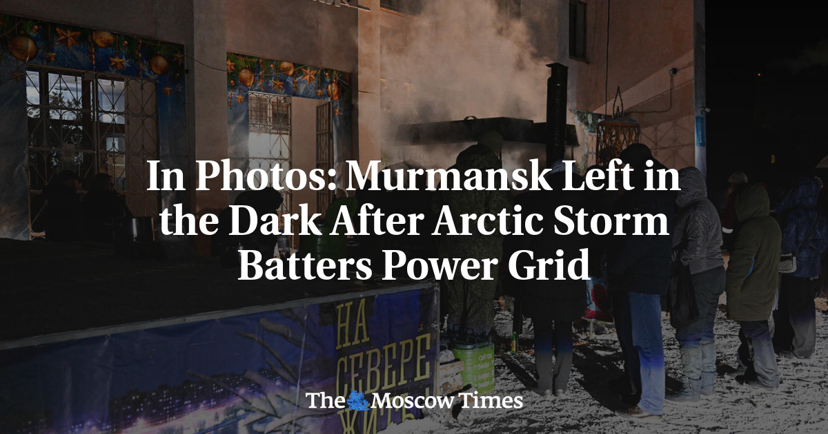 In Photos: Murmansk Left in the Dark After Arctic Storm Batters Power Grid