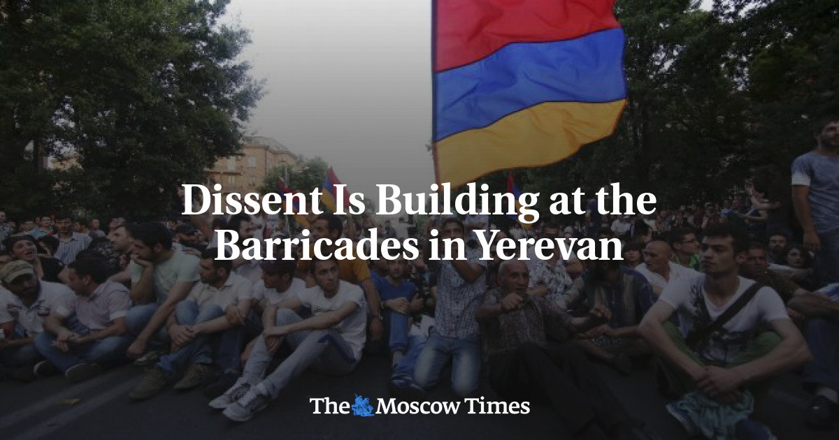 Perselisihan sedang dibangun di Barikade di Yerevan