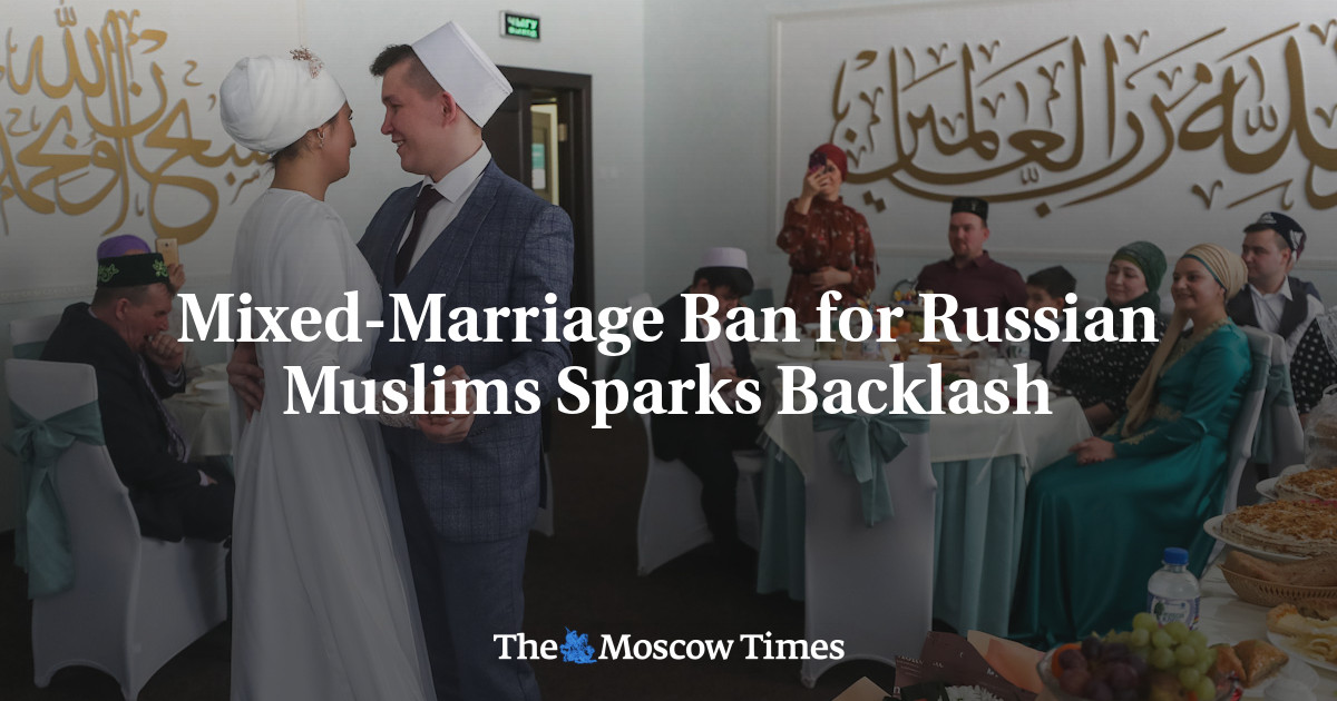 Larangan pernikahan bagi Muslim Rusia menyebabkan reaksi balik