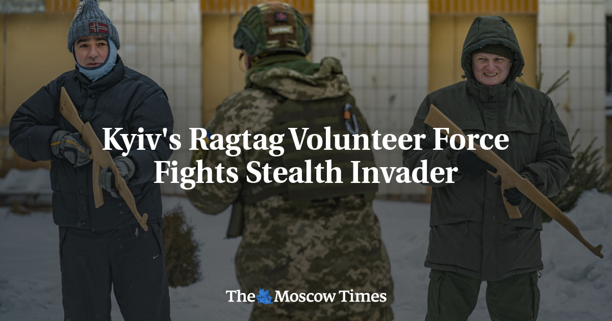Pasukan sukarelawan Ragtag Kyiv melawan Stealth Invader
