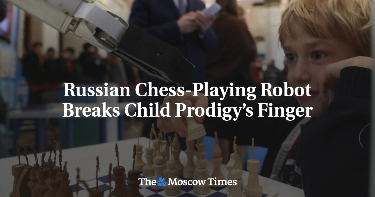 Russian chess robot breaks boy's finger. Are machines coming for us?