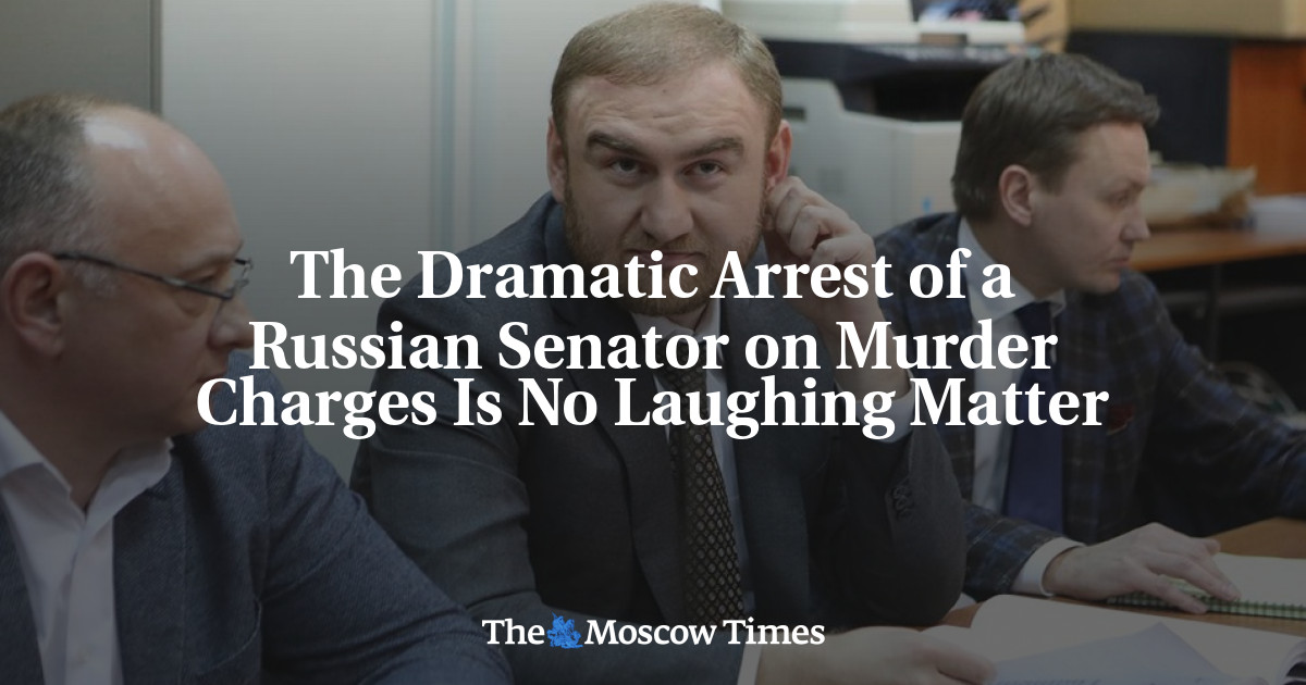 Penangkapan dramatis seorang senator Rusia atas tuduhan pembunuhan tidak masalah