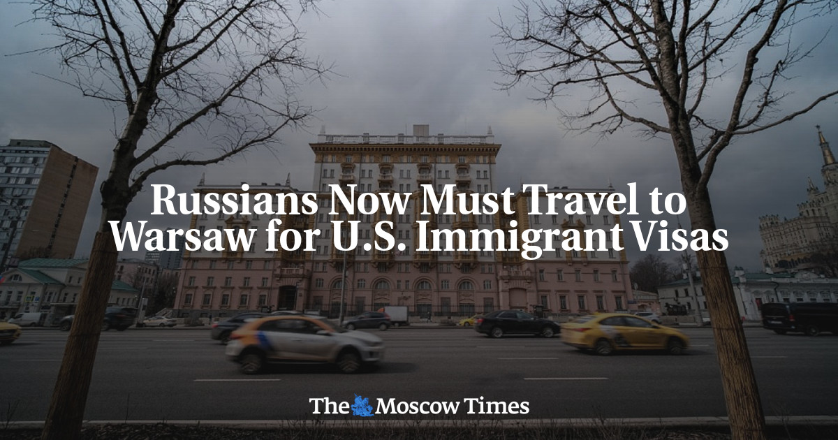 Orang Rusia sekarang harus melakukan perjalanan ke Warsawa untuk mendapatkan visa imigran AS
