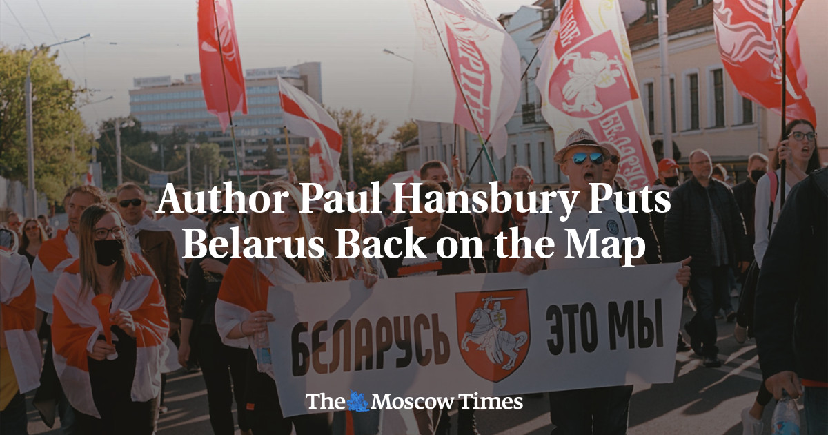 Penulis Paul Hansbury menempatkan Belarus kembali dalam peta