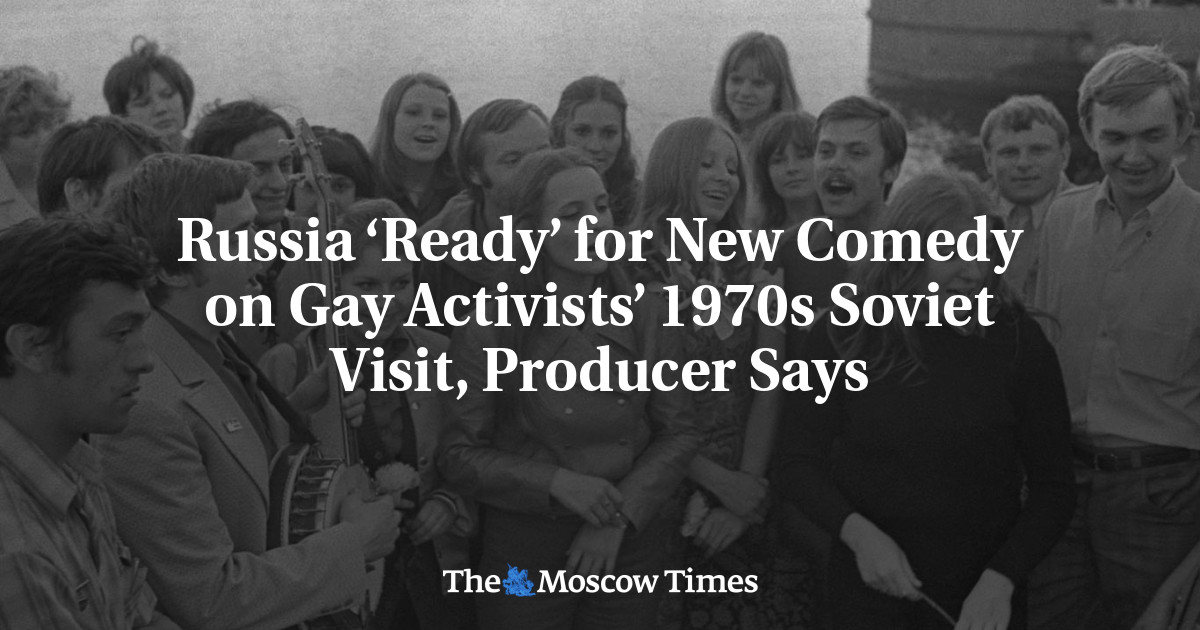 Dostlarim sevgilimni orqasidan sikishadi (rus pornosi)