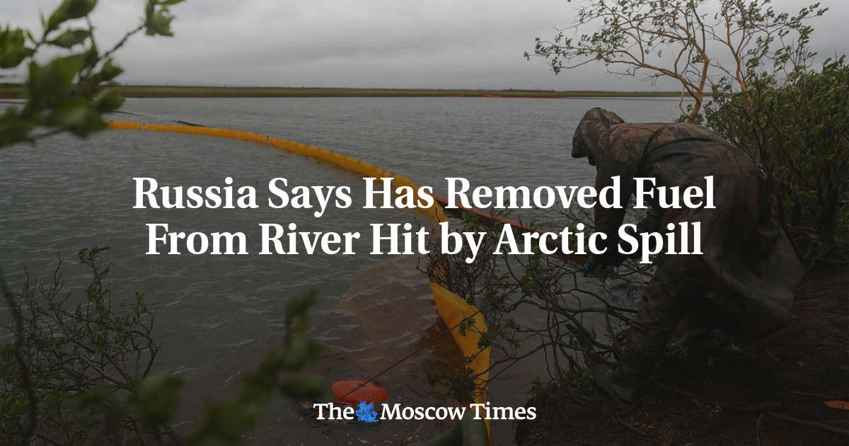Rusia mengatakan telah menghilangkan bahan bakar dari sungai yang dilanda tumpahan Arktik
