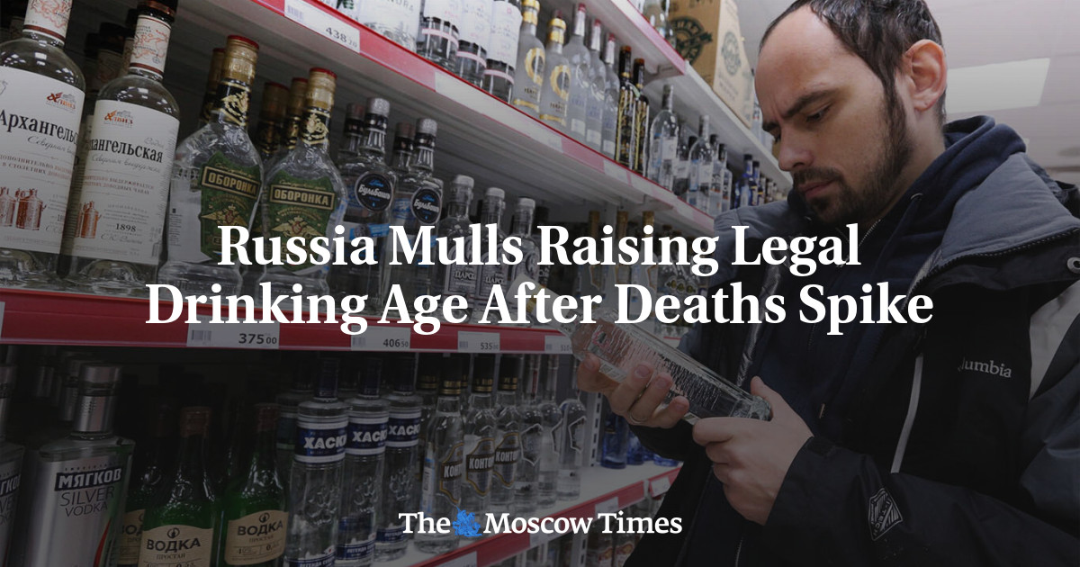 Russia Mulls Raising Legal Drinking Age After Deaths Spike The Moscow   70265  5517f77d5d6bcf23353b762d083b6f77 