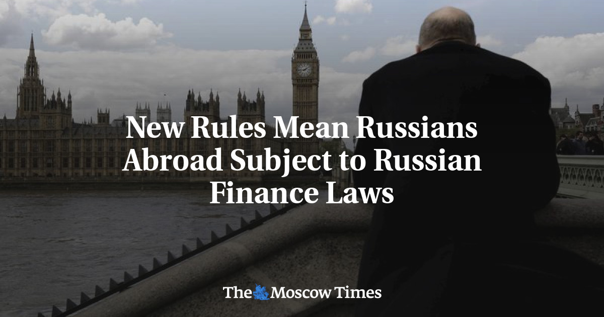 Aturan Baru Berarti Orang Rusia di Luar Negeri Tunduk pada Hukum Keuangan Rusia