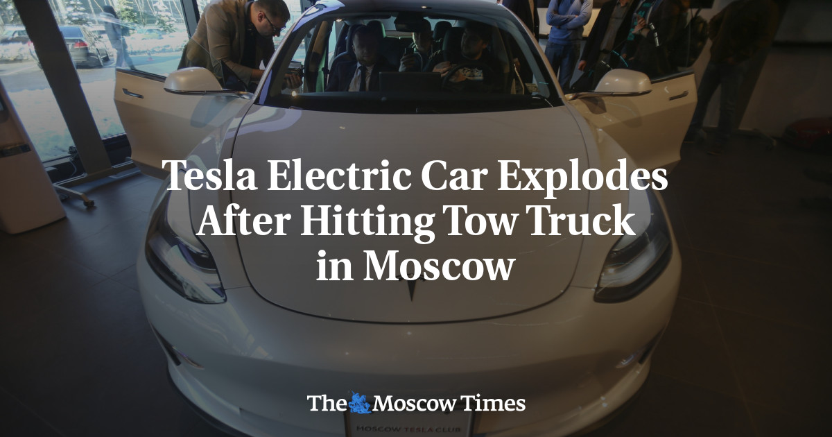 Tesla Electric Car Explodes After Hitting Tow Truck in Moscow The
