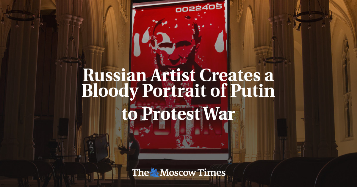 Artis Rusia membuat potret berdarah Putin untuk memprotes perang