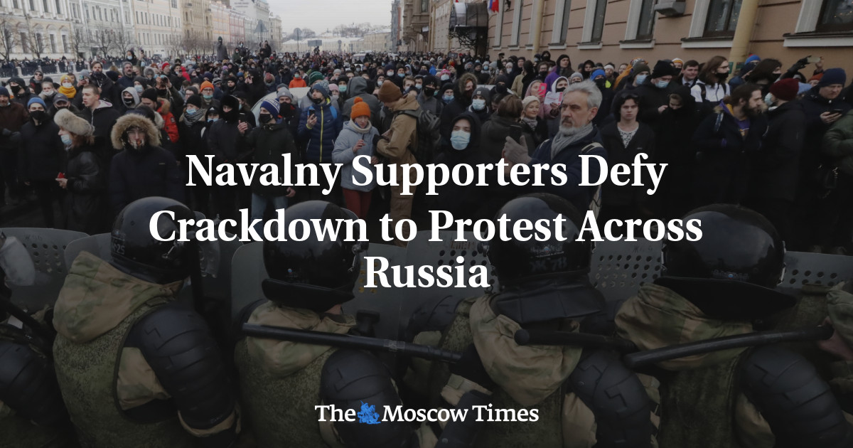 Pendukung Navalny menentang tindakan keras untuk memprotes di seluruh Rusia