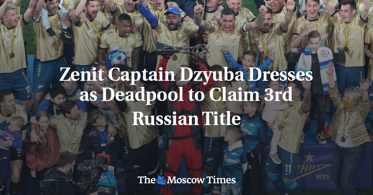 Zenit vence o Campeonato Russo e Dzyuba recebe a medalha vestido