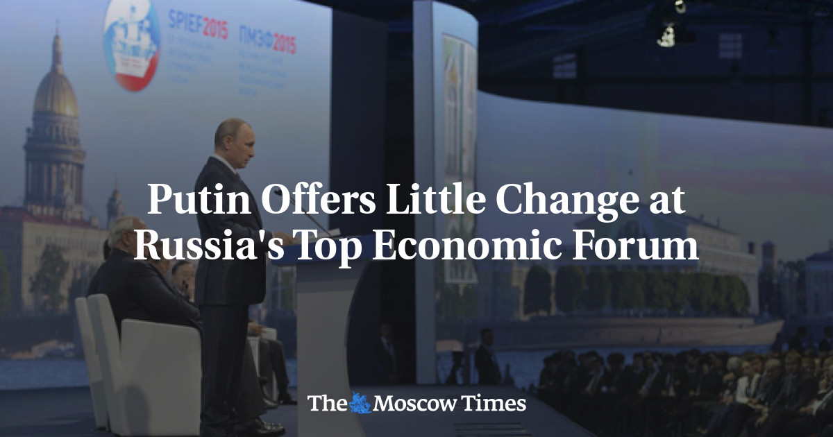 Putin menawarkan sedikit perubahan di forum ekonomi utama Rusia