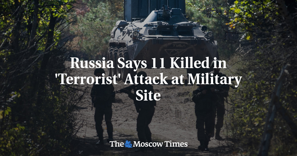 Rusia mengatakan 11 tewas dalam serangan ‘teroris’ di lokasi militer