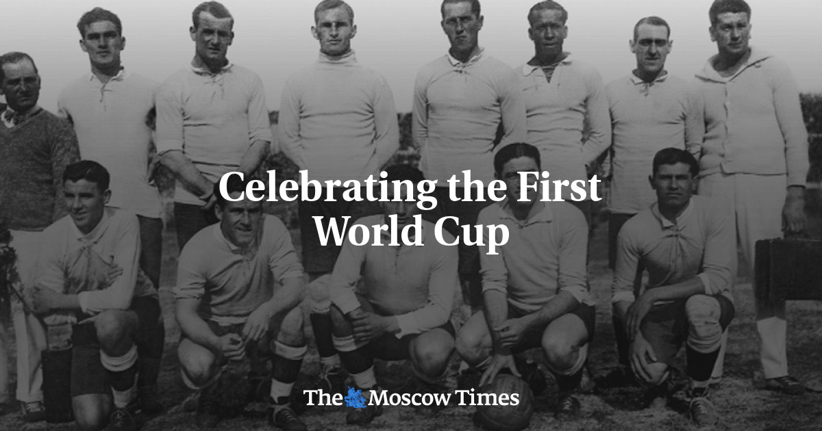 Rayakan Piala Dunia Pertama