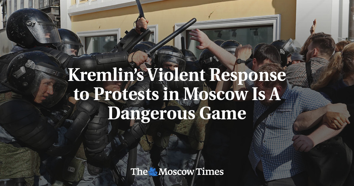 Tanggapan kekerasan Kremlin terhadap protes di Moskow adalah permainan yang berbahaya