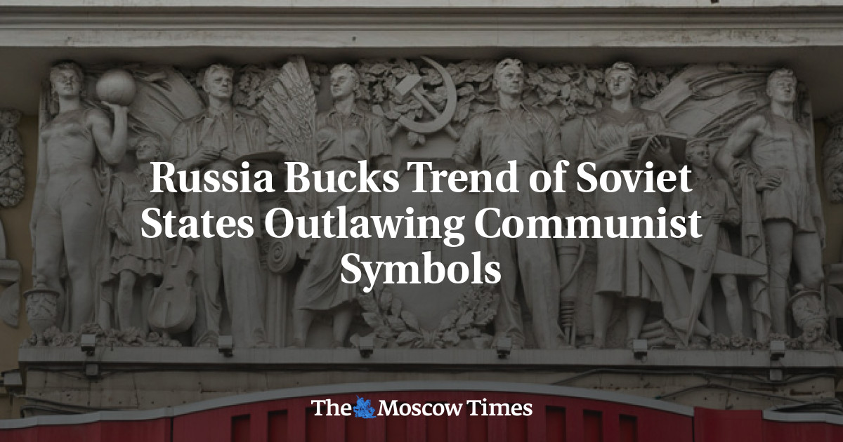 Rusia Melawan Tren Negara Soviet yang Melarang Simbol Komunis