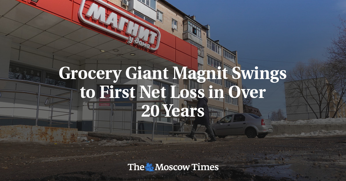 Grocery Giant Magnit Swings to First Net Loss in Over 20 Years