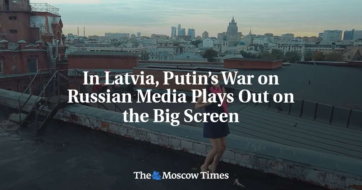 Latvijā uz lielā ekrāna tiek rādīts Putina karš pret Krievijas medijiem