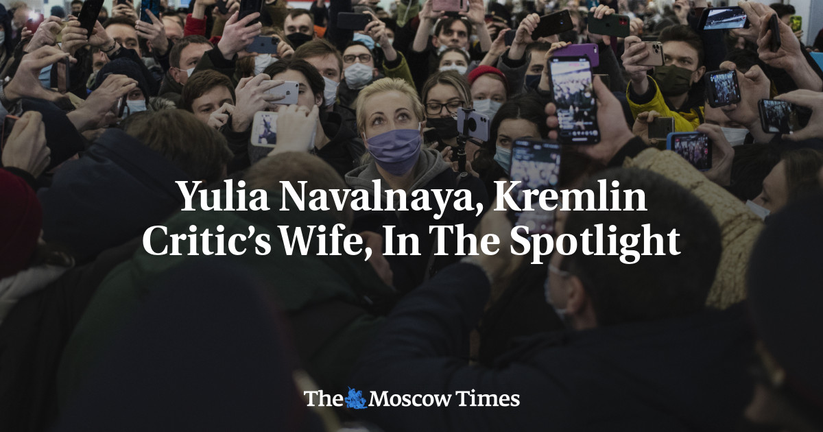 Yulia Navalnaya, istri kritikus Kremlin, menjadi sorotan