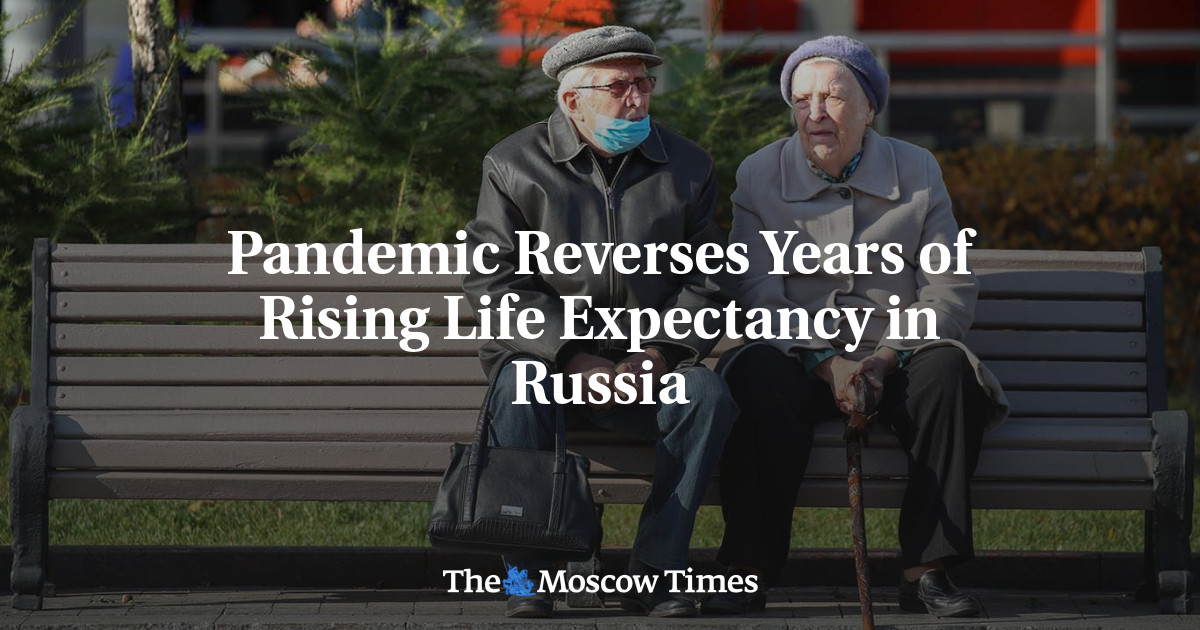 Pandemic Reverses Years of Rising Life Expectancy in Russia - The