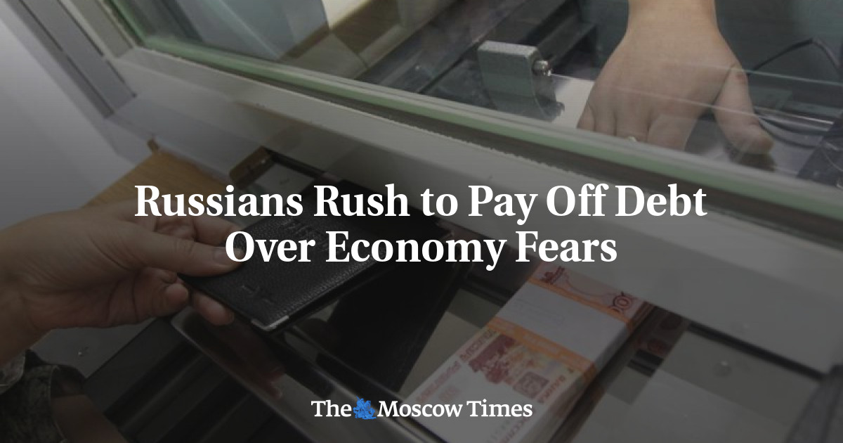 Rusia terburu-buru untuk membayar utang karena ketakutan ekonomi