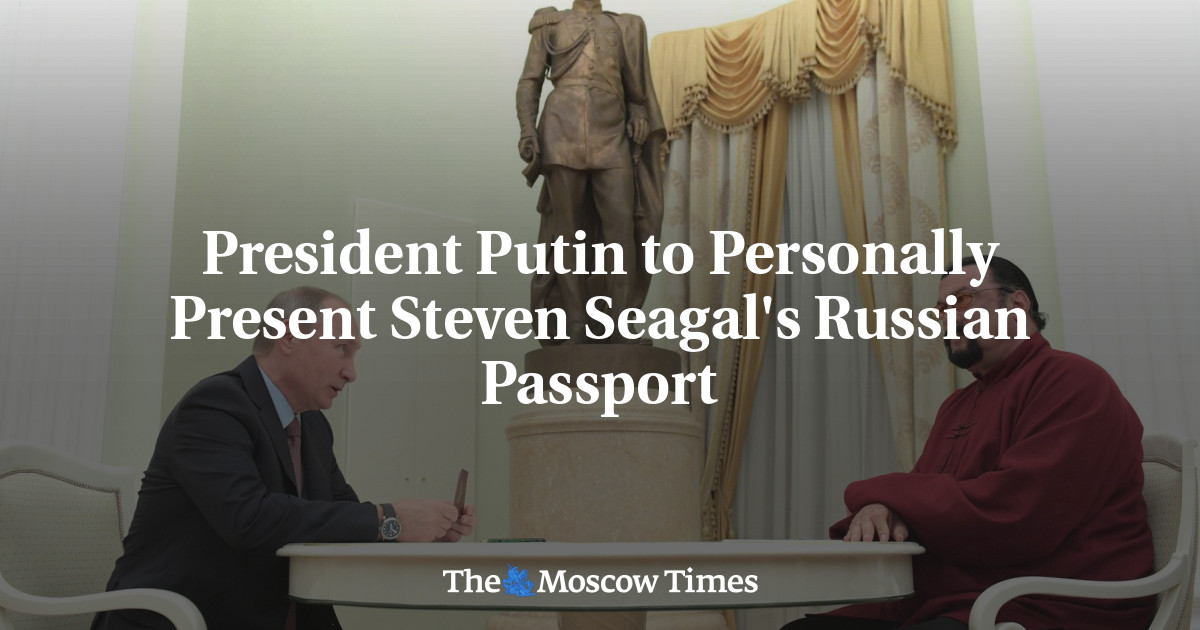 President Putin To Personally Present Steven Seagal's Russian Passport