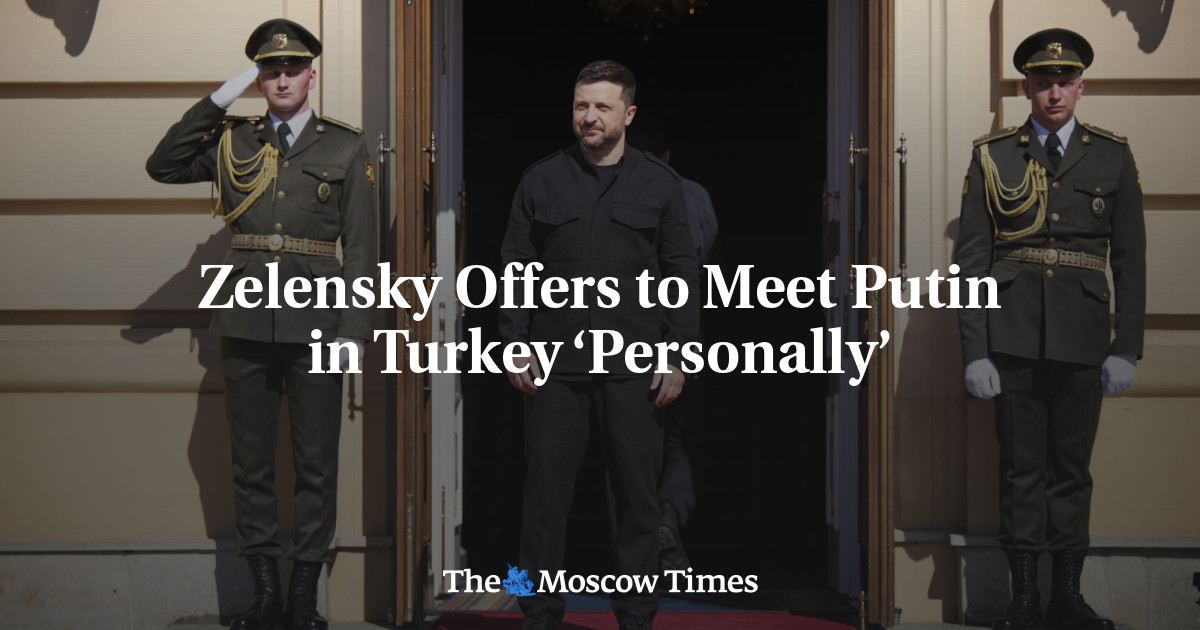 Zelensky Urges Russia to Accept Truce, Says Awaits Putin in Turkey