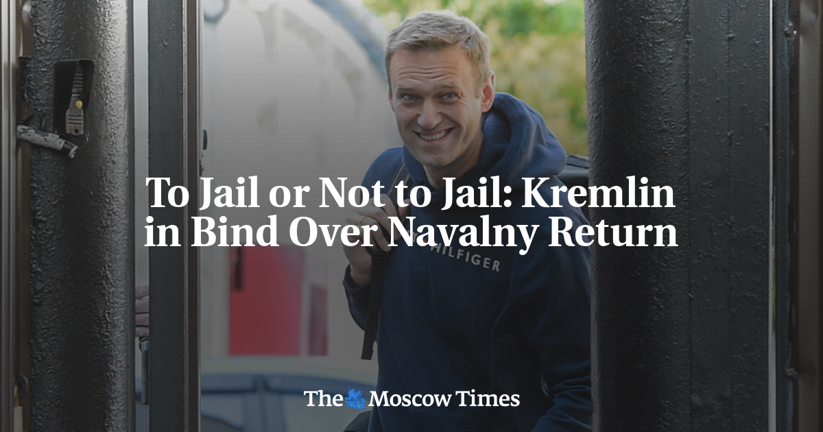 Ke Penjara atau Tidak ke Penjara: Kremlin di Bind Over Navalny Return