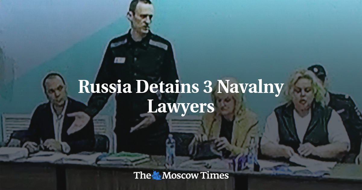 Russia Detains 3 Navalny Lawyers