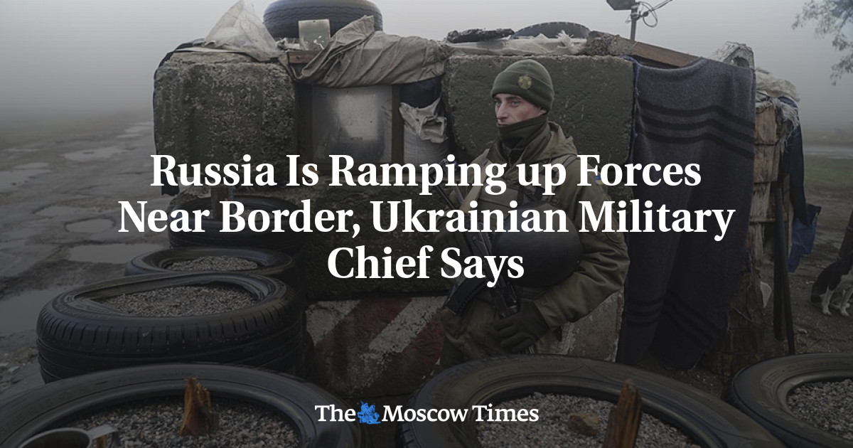 Rusia meningkatkan pasukan di dekat perbatasan, kata panglima militer Ukraina