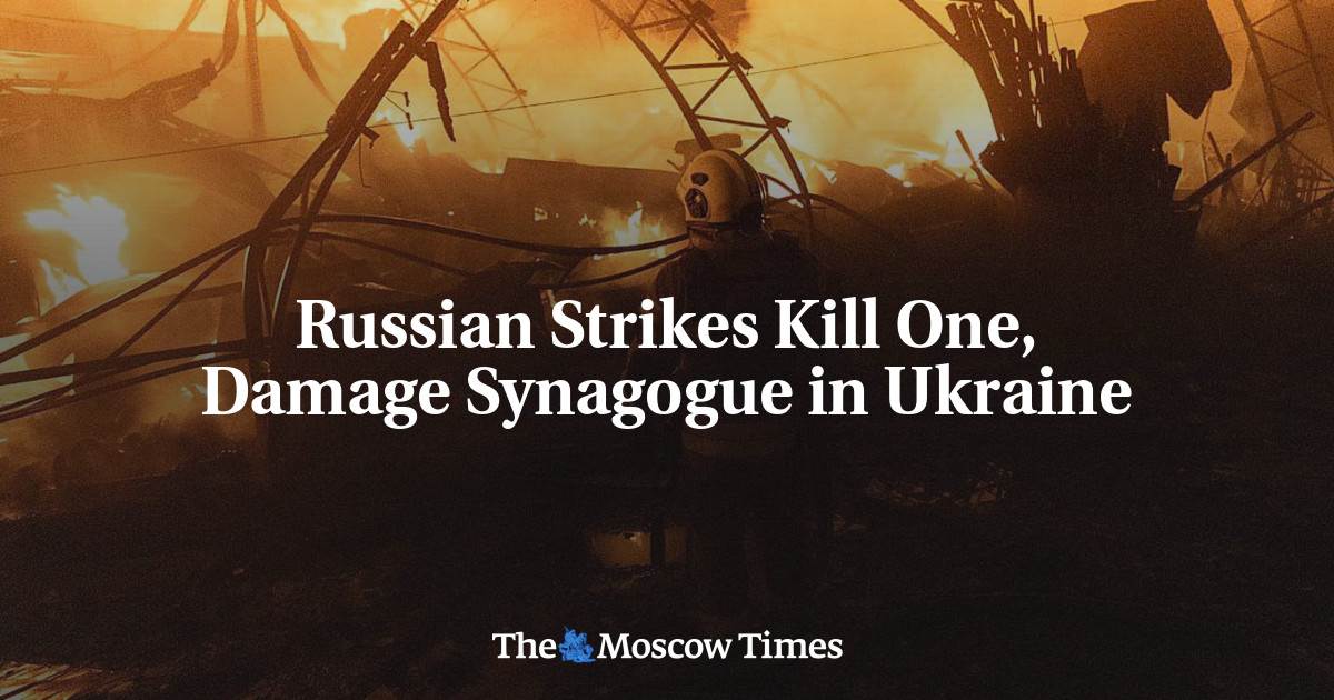Russian Strikes Kill One, Damage Synagogue in Ukraine