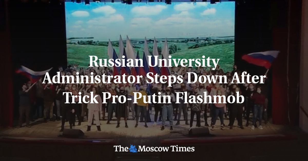 Administrator Universitas Rusia Keluar untuk Menipu Flashmob Pro-Putin