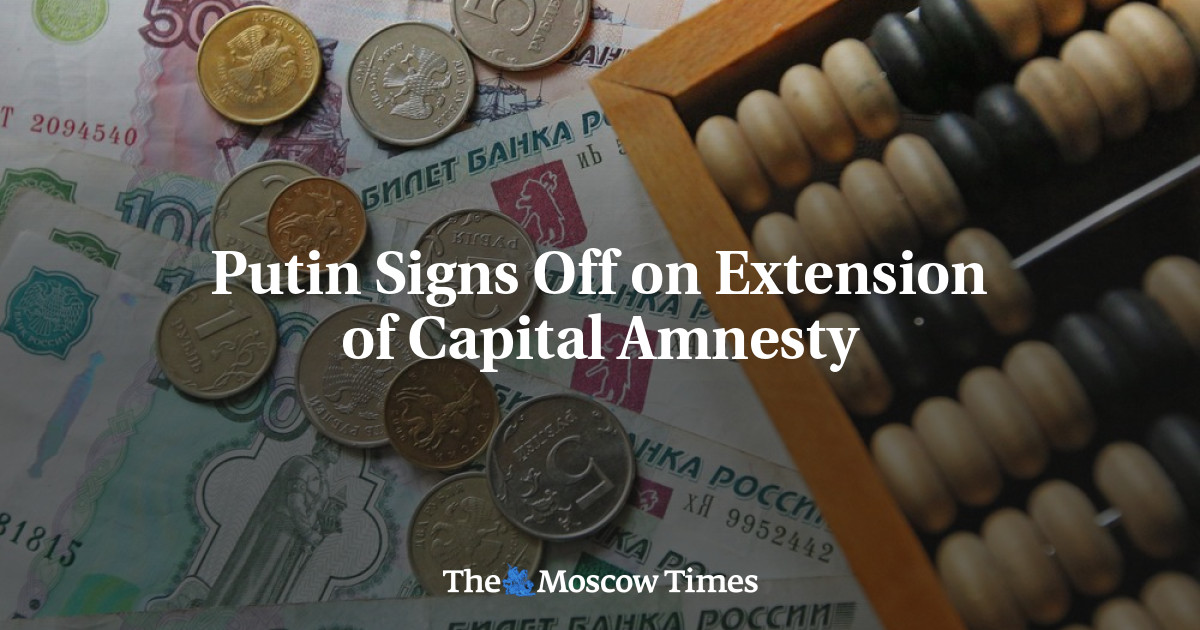 Putin menandatangani perpanjangan amnesti modal
