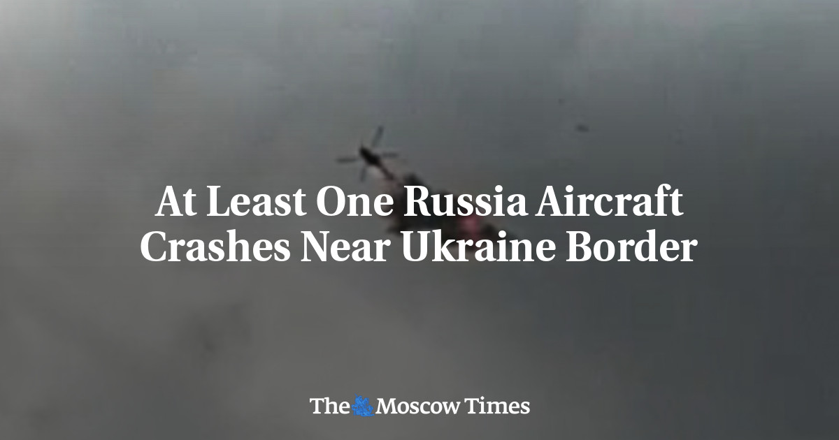 Mindestens ein russisches Flugzeug ist über der Grenze zur Ukraine abgestürzt