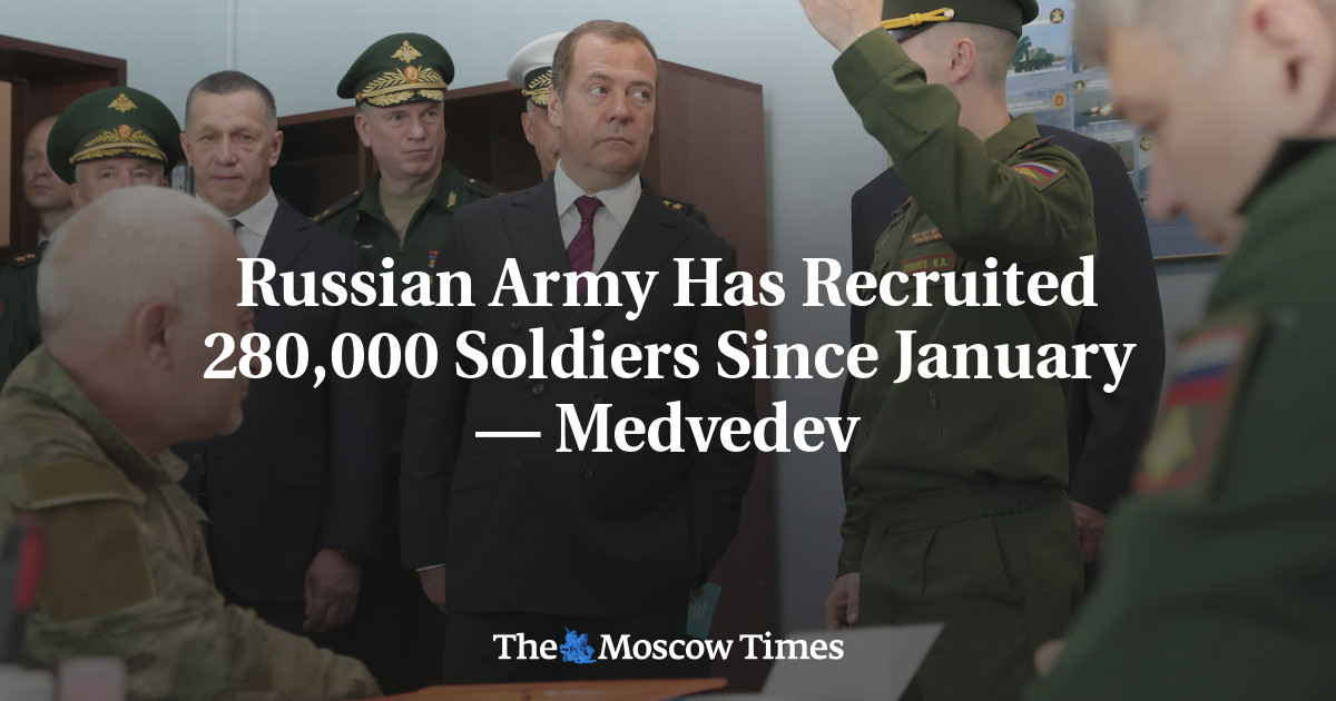 وقام الجيش الروسي بتجنيد 280 ألف جندي منذ يناير/كانون الثاني – ميدفيديف
